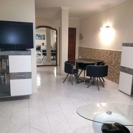 Romantisches Haus Mit Privatpool Apartment *